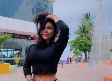 image for Caleña cumplió y dejó su OnlyFans gratis si la reforma tributaria se caía