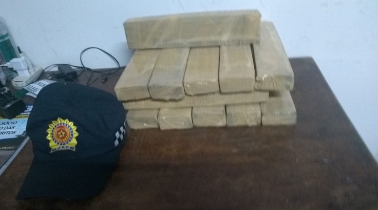 image for Polícia Militar apreende carregamento de droga em ônibus que seguia para Itaituba