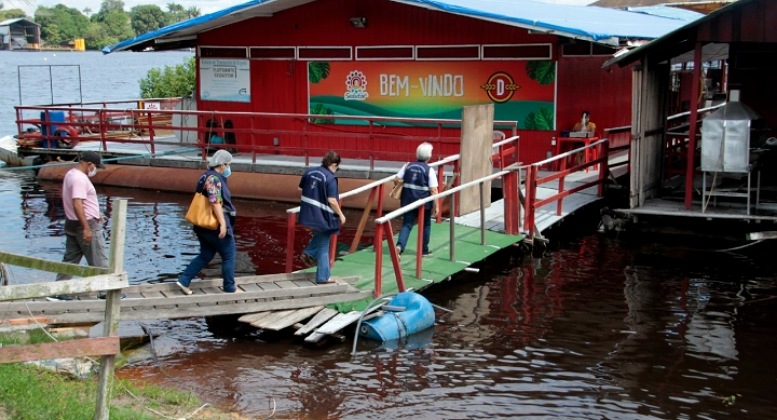 image for Flutuantes que funcionam como restaurantes começaram a ser fiscalizados 