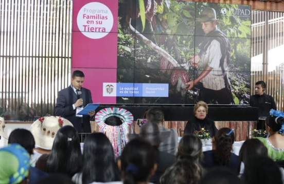 Personas en un reunion