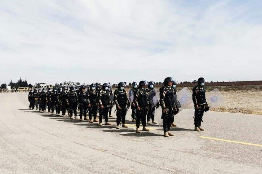 image for Personal militar recibie capacitación y entrenamiento