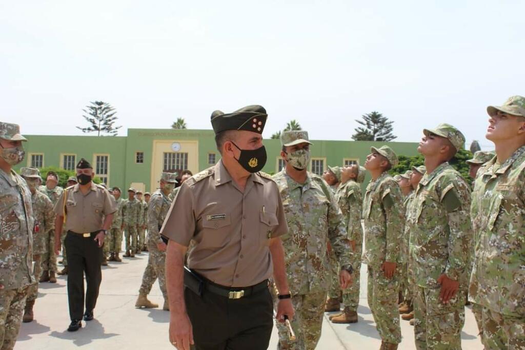 image for Visita del Comandante General del Ejército a la Escuela Militar de Chorrillos