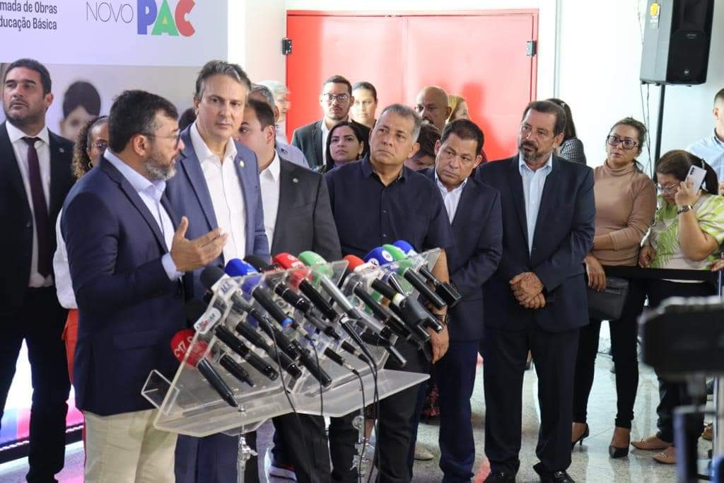 Evento de formalização de adesão do Amazonas aos programas do Governo Federal image for Evento de formalização de adesão do Amazonas aos programas do Governo Federal