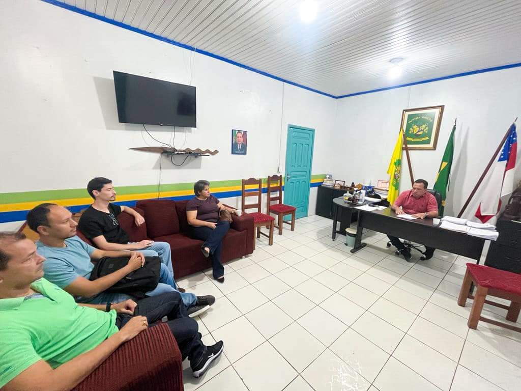Prefeito Denis Paiva dá boas-vindas a novos médicos image for Prefeito Denis Paiva dá boas-vindas a novos médicos