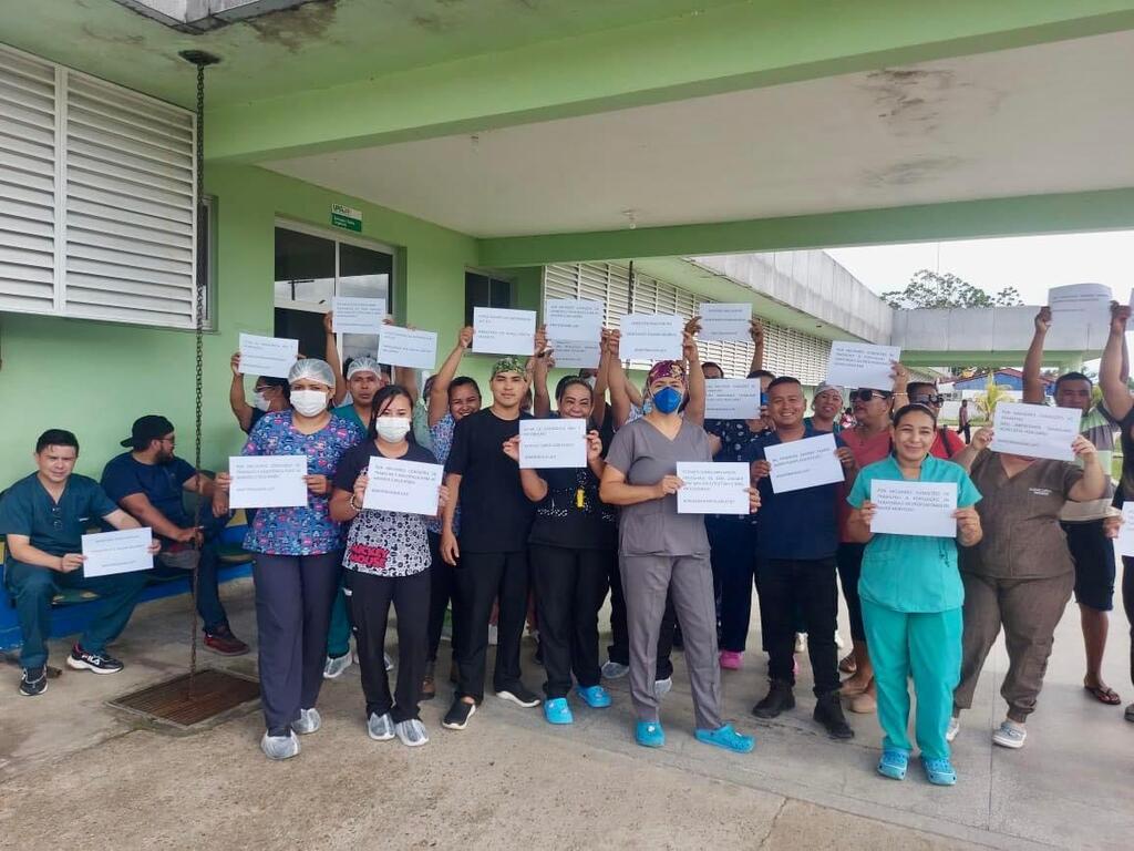 Profissionais da UPA realizaram manifestação para reivindicar seus salários atrasados image for Profissionais da UPA realizaram manifestação para reivindicar seus salários atrasados
