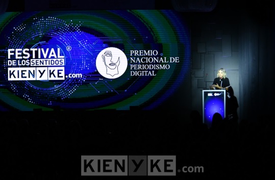 El Premio Nacional de Periodismo Digital premia viarias categorias Eventos en vivo en un salon multiple