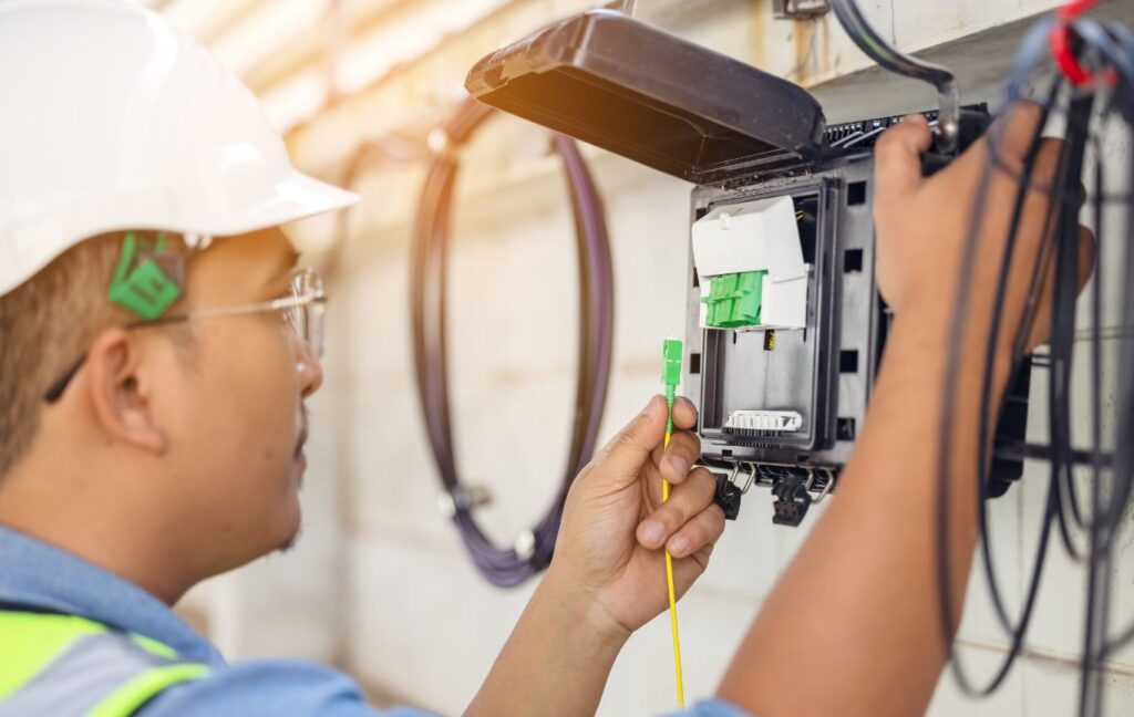 image for Córdoba extenderá la cobertura de fibra óptica MinTic anunció millonaria inversión