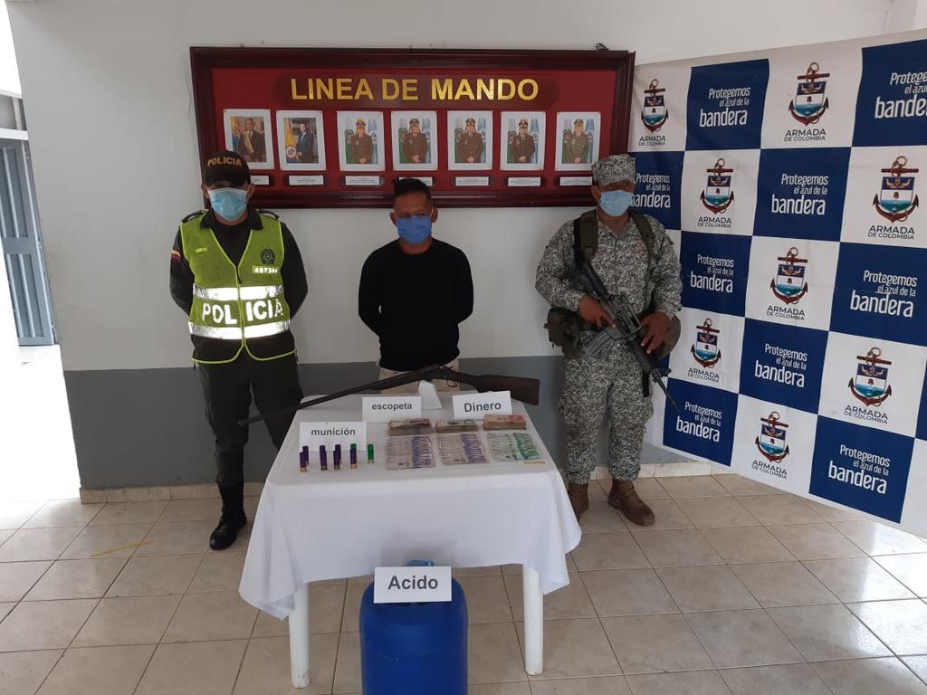 Capturado integrante de grupos armados organizados con dinero y armas image for Capturado integrante de grupos armados organizados con dinero y armas