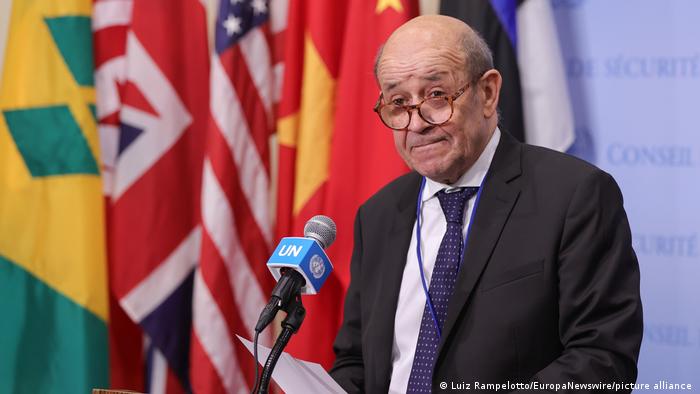 image for Francia se ofreció ayudar si fuera necesario al presidente ucraniano