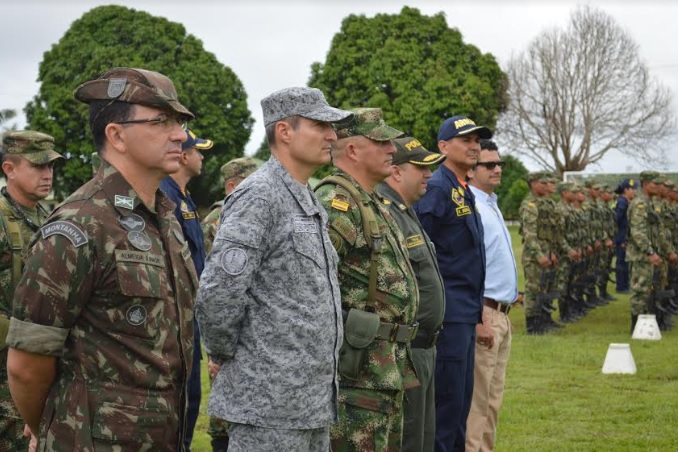 Archivos Militares en izada de bandera