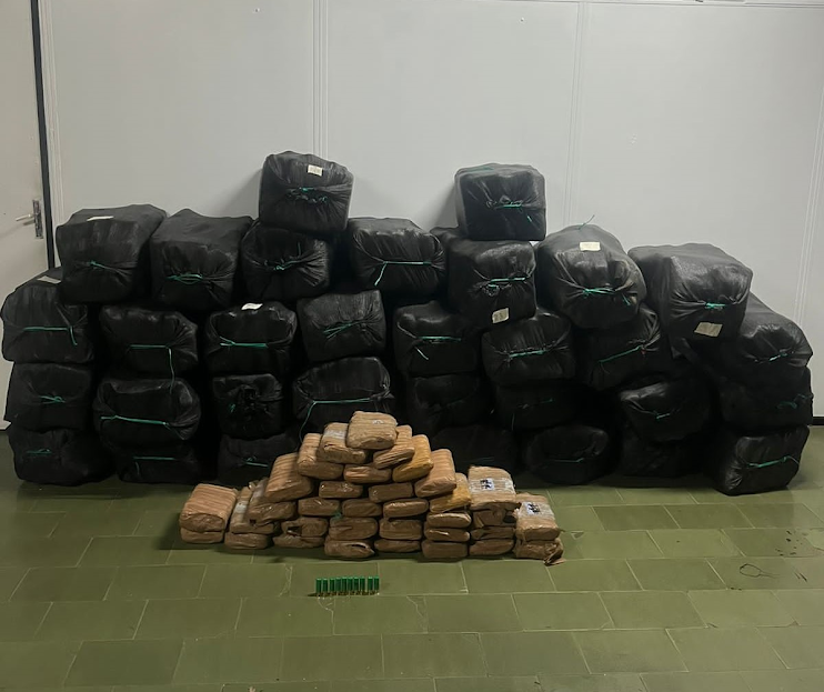 Comando de Fronteira Solimões apreende 750 Kg de drogas image for Comando de Fronteira Solimões apreende 750 Kg de drogas