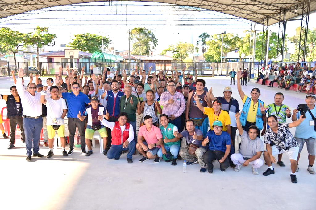 image for Maynas celebro el dia del padre con los papitos mototaxistas