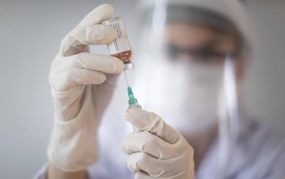 image for Colombia aplicó un millón de dosis en diez días