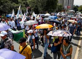 image for Manifestaciones generan cierre de la calzada derecha de la Av Regional en Medellín