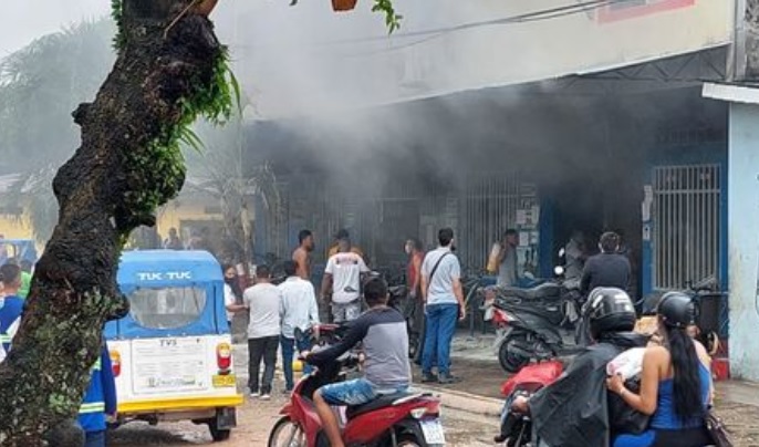 image for Bomberos controlan incendio en el Barrio Porvenir