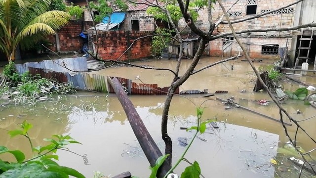image for Vecinos de Punchana se inunda por fuertes lluvias