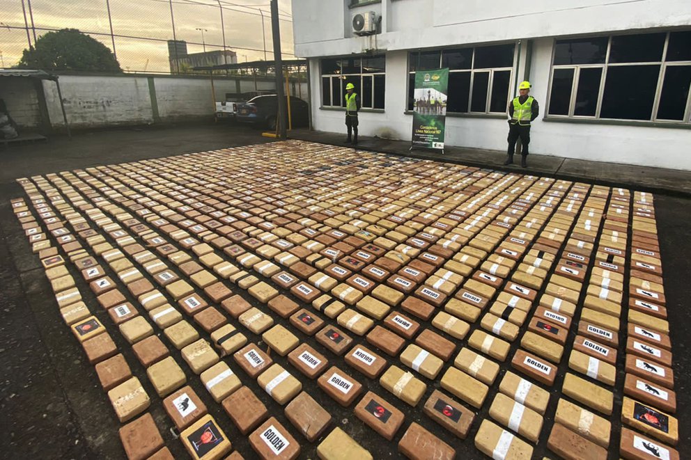 Cocaína que pertenecería al papá de una reconocida actriz colombiana image for Cocaína que pertenecería al papá de una reconocida actriz colombiana