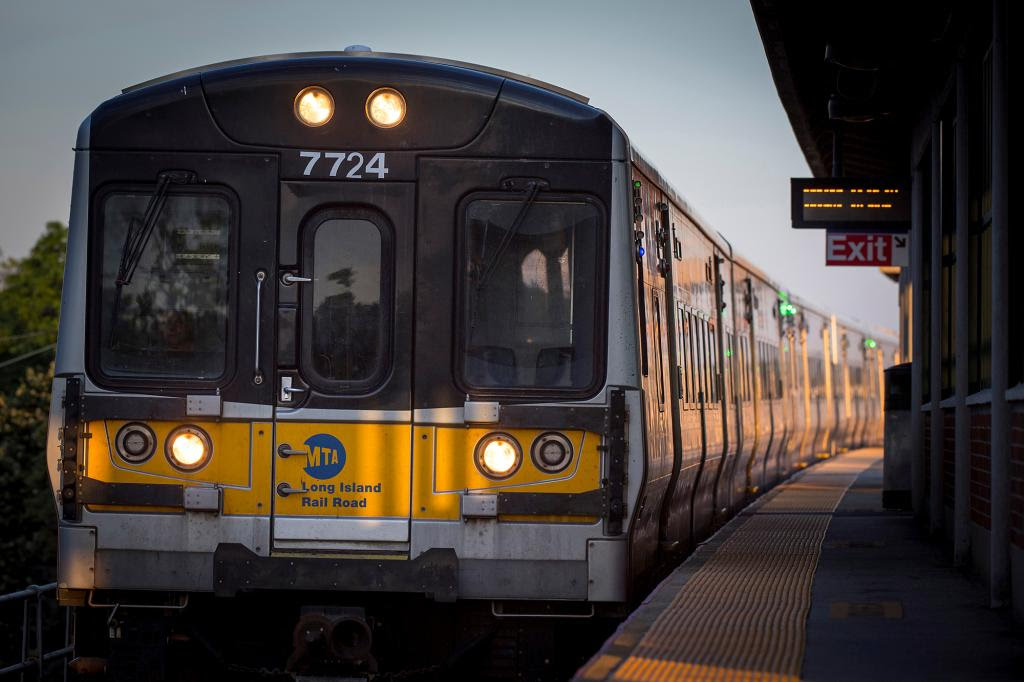 image for LIRR sets aside battery power for cost
