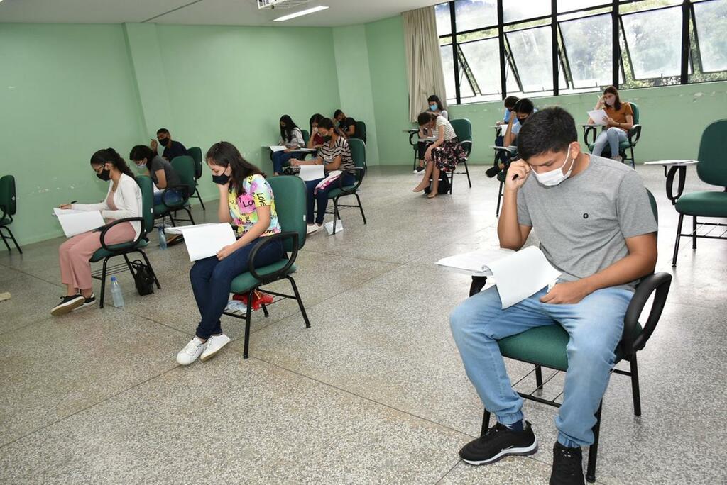image for Governo propõe reservar vagas da UEA para estudantes do Amazonas