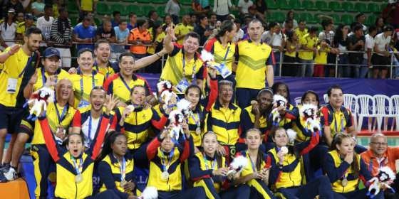 Por un deporte mas equitativo Deportistas colombianos en un estadio