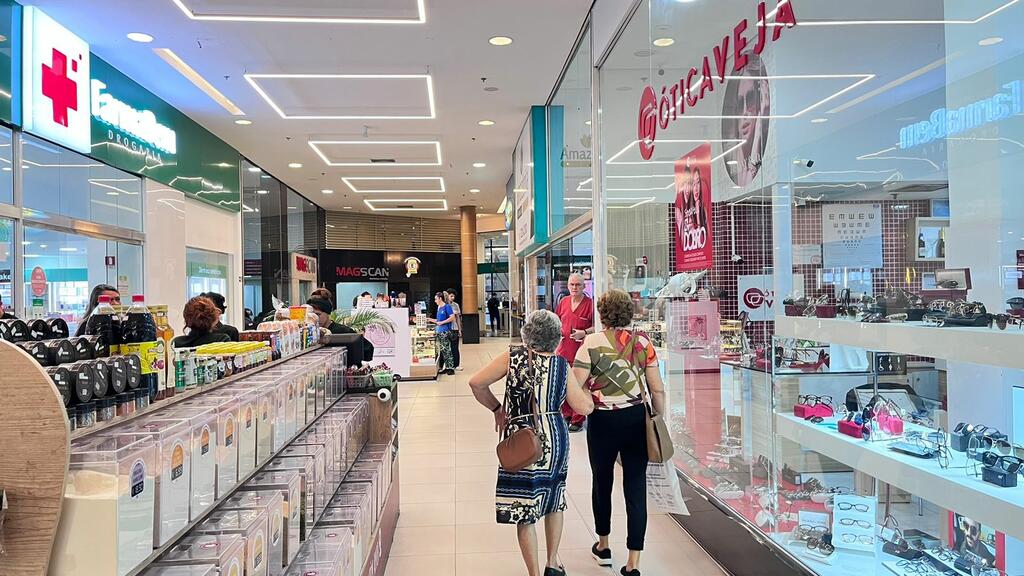 image for Dia das mães lojas de shopping em Manaus oferecem promoções em produtos