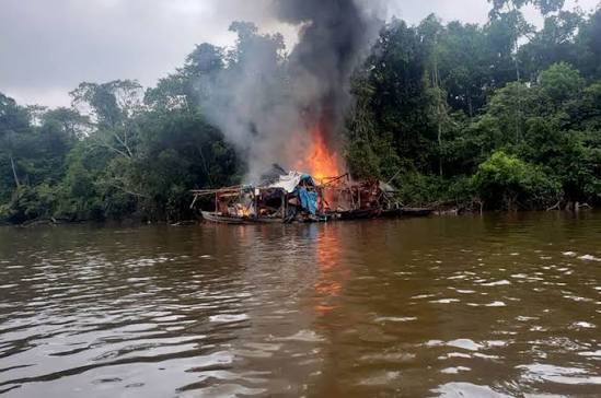 image for Condenado colombiano por minería ilegal en Loreto