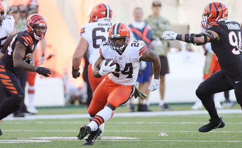 image for Browns running backs Nick Chubb - Demetric Felton test positive for COVID
