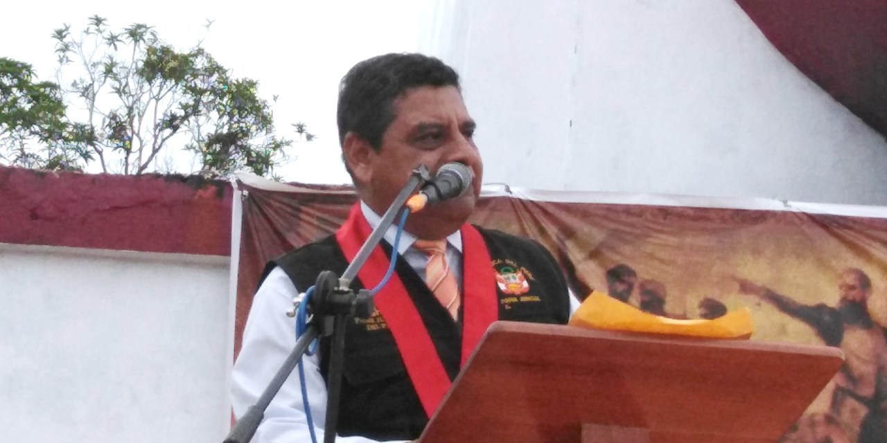 Señor en discurso en aniversario del descubrimiento del rio Amazonas
