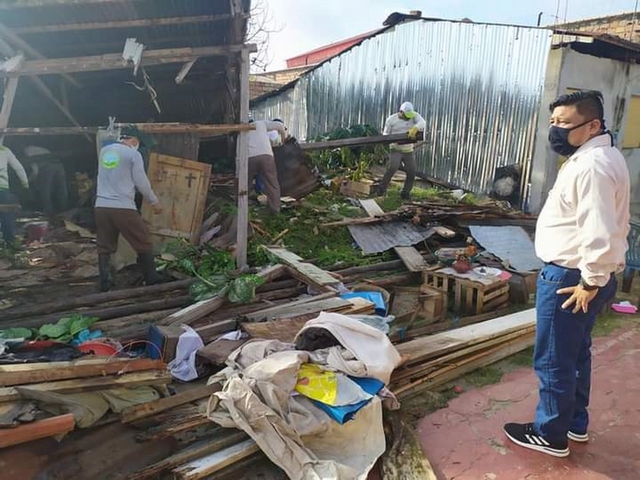 image for Casas afetadas por ventos fortes na cidade de Yurimaguas