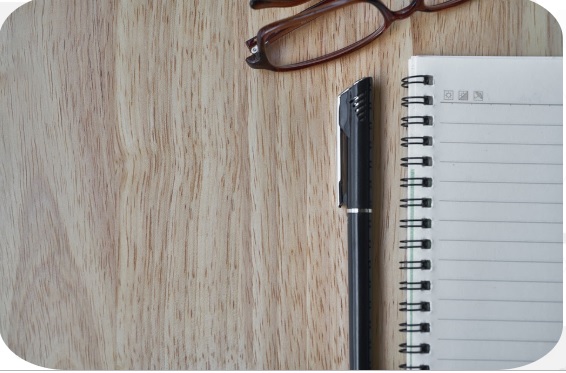 Cuaderno en una mesa