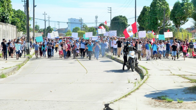 image for Comuneros llegaron a protestar frente al gobierno regional