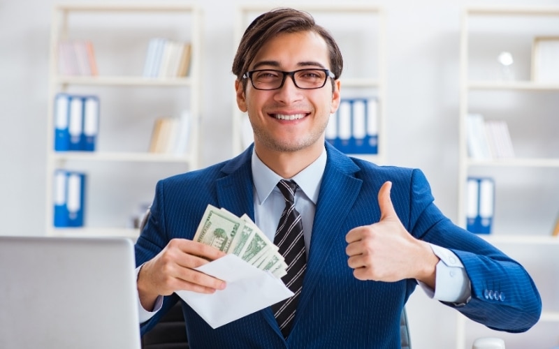 image for Trabajadores a los que les subirian sueldo por cambio que se aproxima
