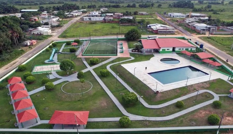 Prefeito entrega Parque Municipal revitalizado à população de Rodrigues Alves image for Prefeito entrega Parque Municipal revitalizado à população de Rodrigues Alves