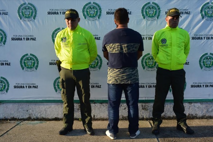 Personas en una foto de judializacion 
