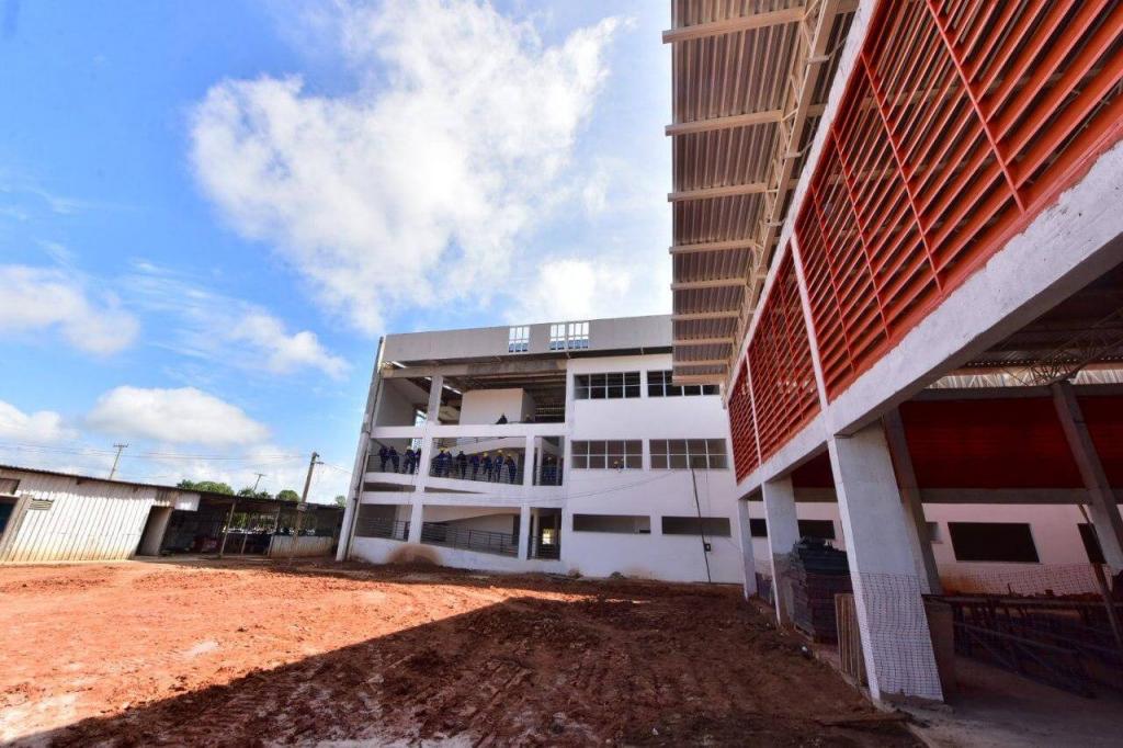 image for Governo do Amazonas investe em revitalização de escolas no Careiro Castanho