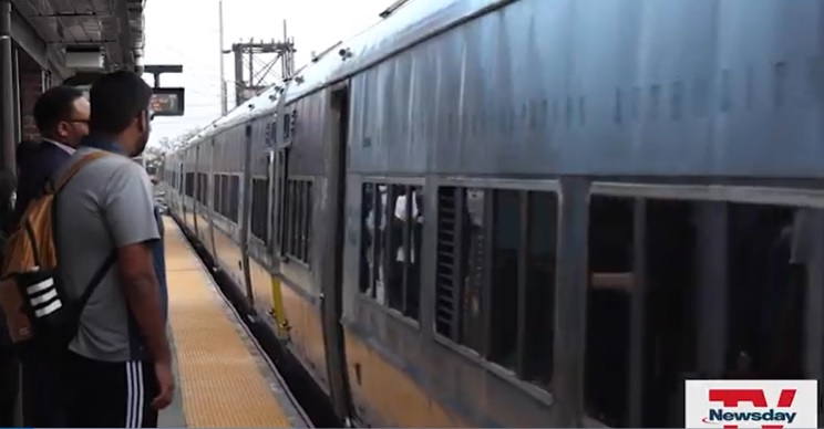 image for 1980s-era LIRR trains back with nostalgia