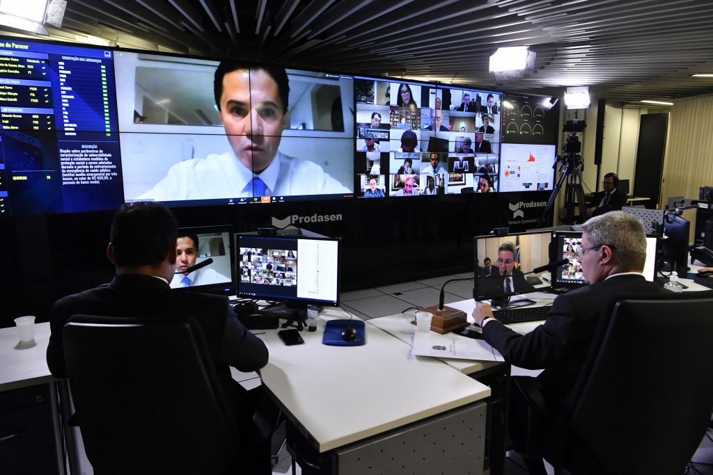 image for Senado aprova socorro a estados e municípios