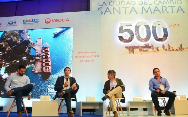 Persona en una conferencia