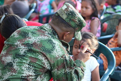 ICBF y Ejército se articulan para promocionar los derechos de la niñez  en Leticia  