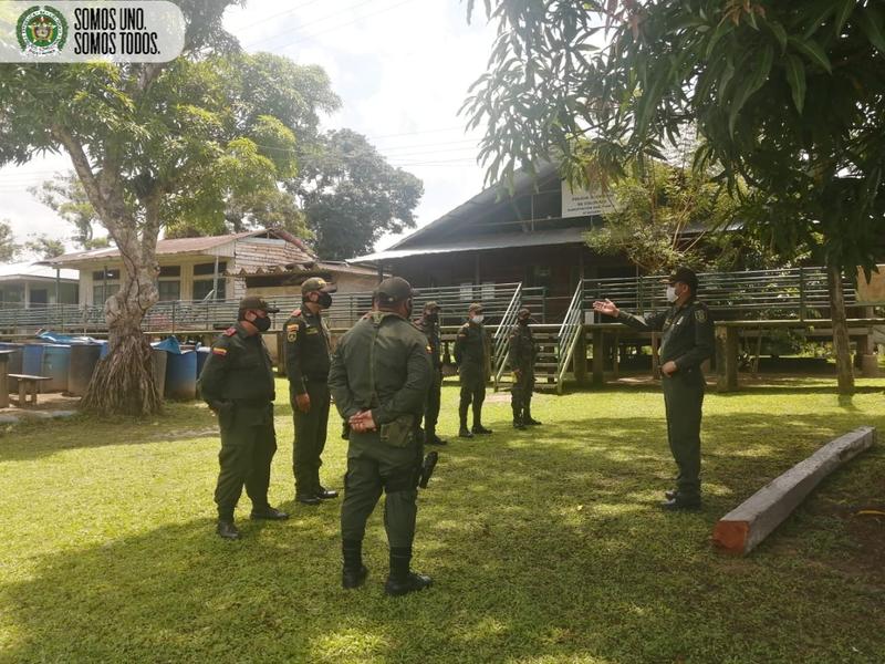 POLICIA QUE PIENSA EN SUS POLICÍAS 