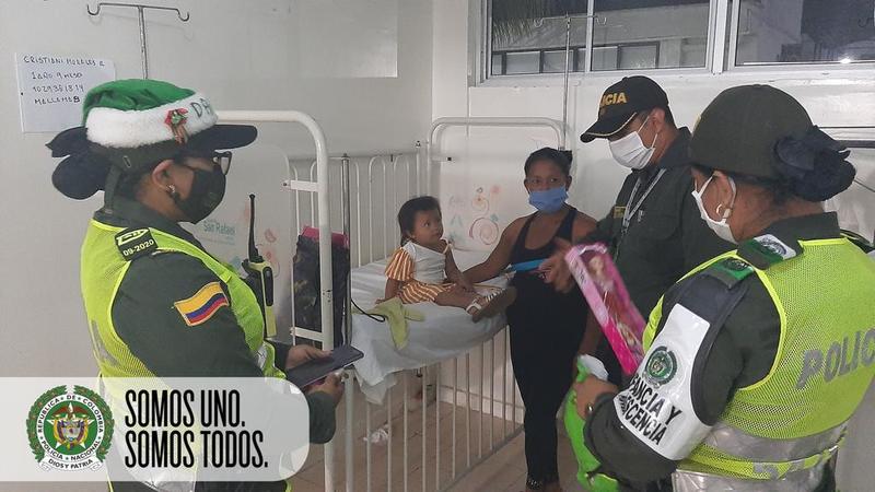 FelizNavidad LLEVAMOS SONRISAS Y REGALOS A NIÑOS, NIÑAS Y ADOLESCENTES DEL HOSPITAL SAN RAFAEL EN LETICIA AMAZONAS