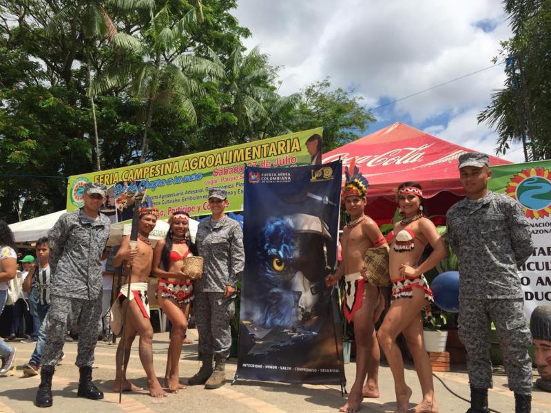 Feria campesina en el Amazonas es apoyada por la Fuerza Aérea Colombiana