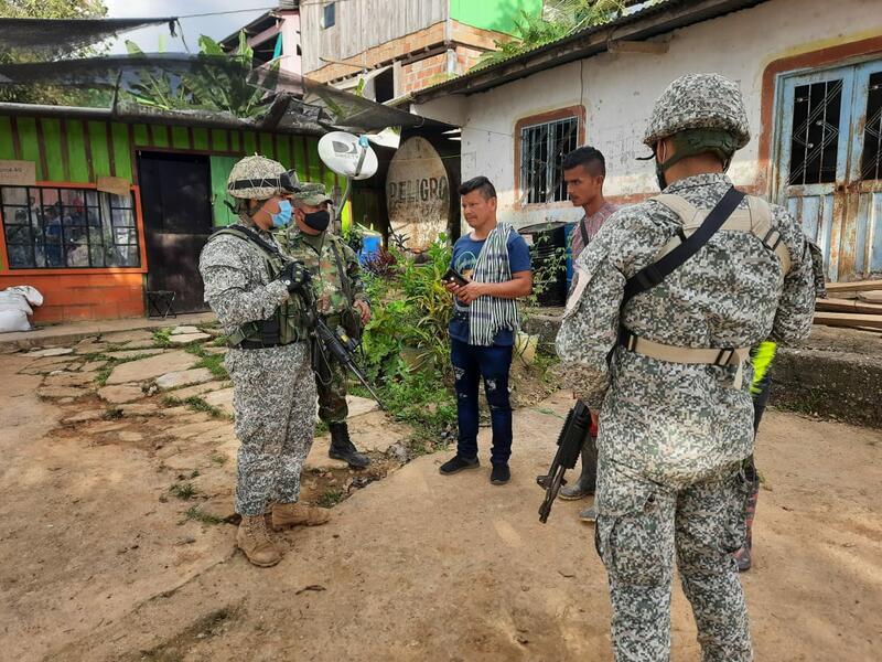 EJÉRCITO NACIONAL Y ARMADA DE COLOMBIA GARANTIZARON LA SEGURIDAD DE UN EXCOMBATIENTE EN EL PUTUMAYO