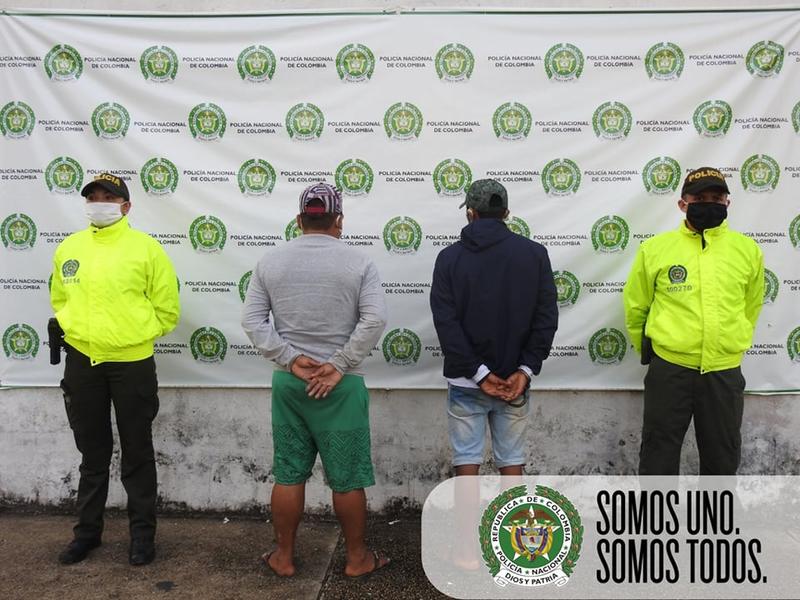 POLICÍA CAPTURA DOS PERSONAS POR EL DELITO DE DESTINACIÓN ILEGAL DE COMBUSTIBLE POLICÍA CAPTURA DOS PERSONAS POR EL DELITO DE DESTINACIÓN ILEGAL DE COMBUSTIBLE