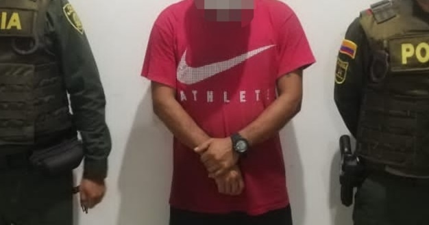 SUJETO FUE CAPTURADO POR DAÑOS A BIENES PRIVADOS SUJETO FUE CAPTURADO POR DAÑOS A BIENES PRIVADOS