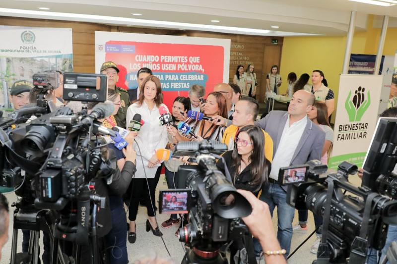 ICBF hace llamado a alcaldes a que adopten medidas para evitar niños lesionados con pólvora ICBF hace llamado a alcaldes a que adopten medidas para evitar niños lesionados con pólvora