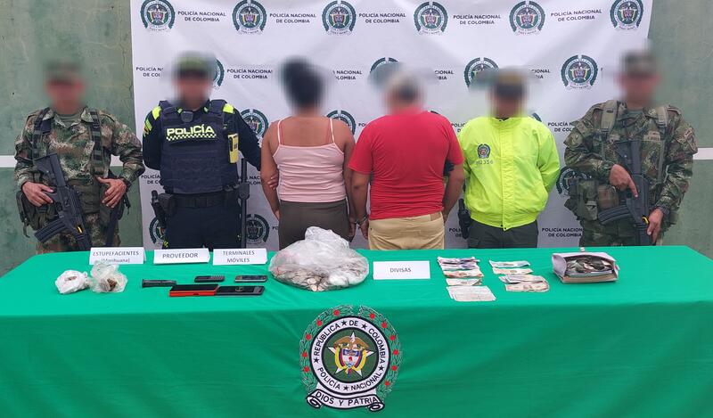 UNA MUJER Y UN HOMBRE CAPTURADOS EN ALLANAMIENTO DE LA POLICÍA EN LETICIA