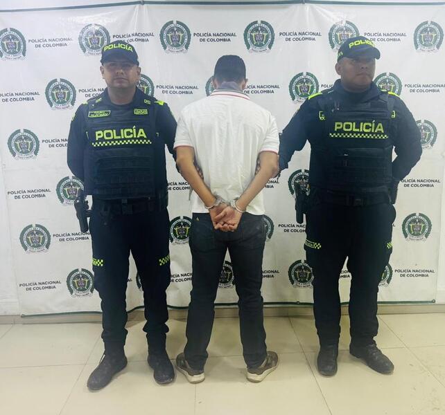 La Policía Nacional captura a ciudadano por daño a bien ajeno La Policía Nacional captura a ciudadano por daño a bien ajeno