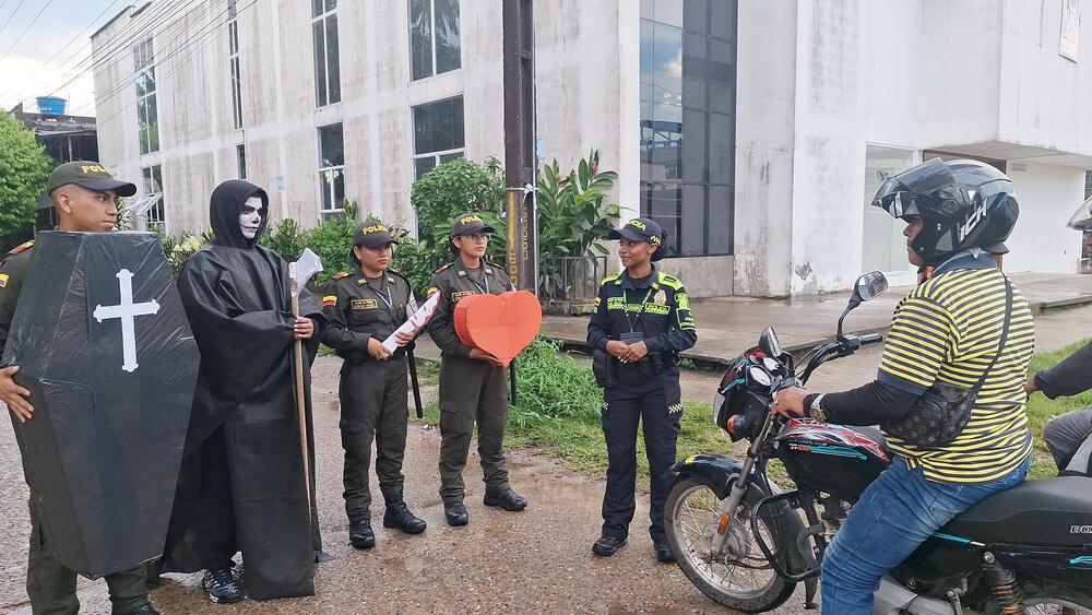 La Policía Comunitaria fortalece la convivencia ciudadana en el barrio Porvenir La Policía Comunitaria fortalece la convivencia ciudadana en el barrio Porvenir