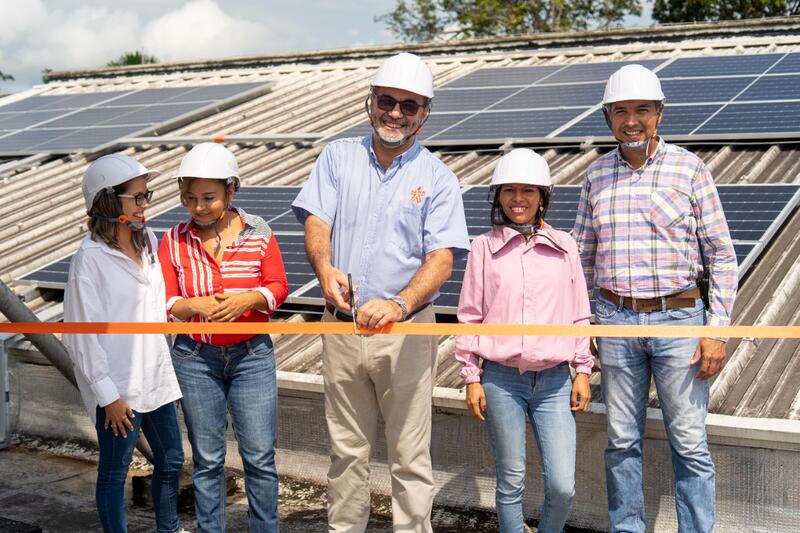 El SENA inaugura 16 plantas solares fotovoltaicas El SENA inaugura 16 plantas solares fotovoltaicas